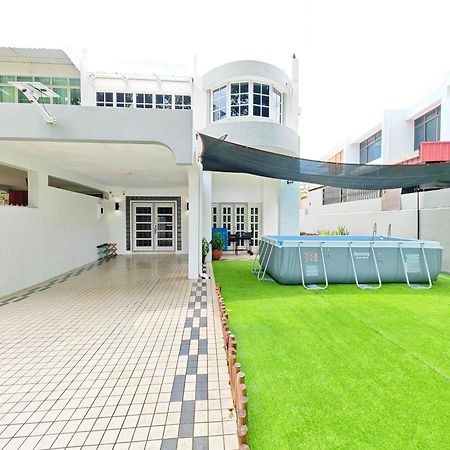 527 Beachhouse L 5 Bedroom With Swimming Pool - 3Min Walk To The Beach Tanjung Bungah  Buitenkant foto