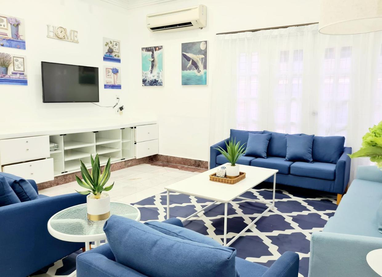 527 Beachhouse L 5 Bedroom With Swimming Pool - 3Min Walk To The Beach Tanjung Bungah  Buitenkant foto