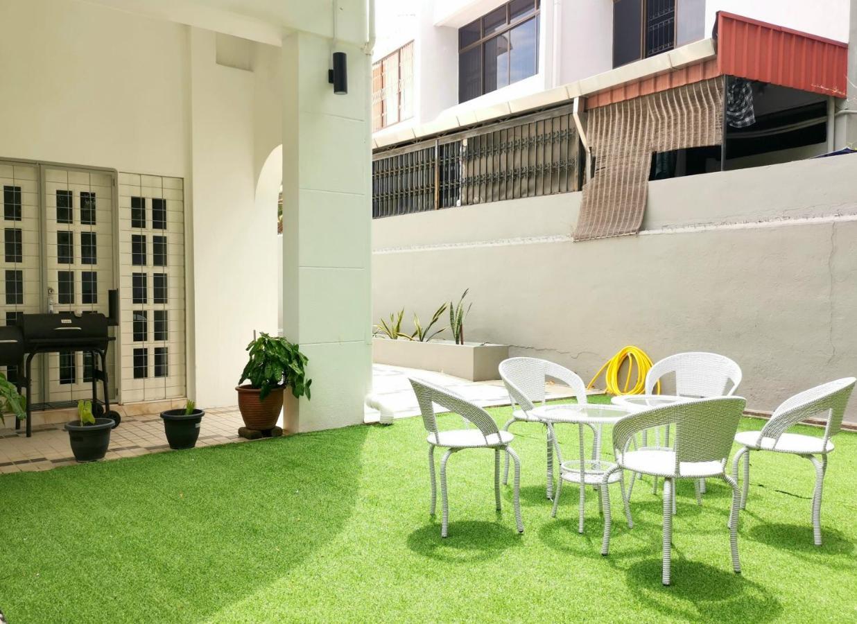 527 Beachhouse L 5 Bedroom With Swimming Pool - 3Min Walk To The Beach Tanjung Bungah  Buitenkant foto