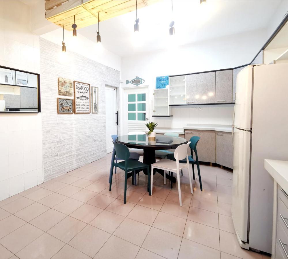 527 Beachhouse L 5 Bedroom With Swimming Pool - 3Min Walk To The Beach Tanjung Bungah  Buitenkant foto