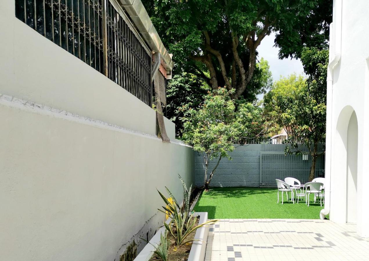 527 Beachhouse L 5 Bedroom With Swimming Pool - 3Min Walk To The Beach Tanjung Bungah  Buitenkant foto