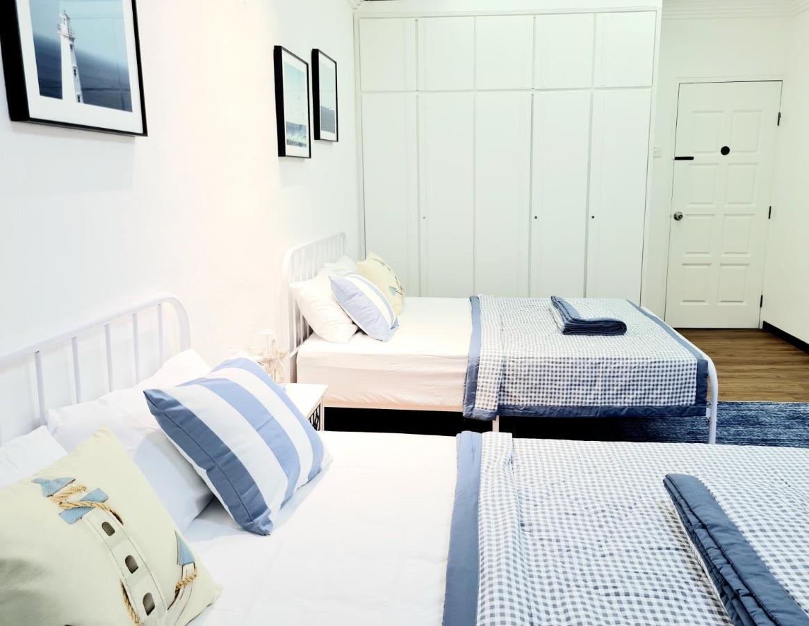 527 Beachhouse L 5 Bedroom With Swimming Pool - 3Min Walk To The Beach Tanjung Bungah  Buitenkant foto