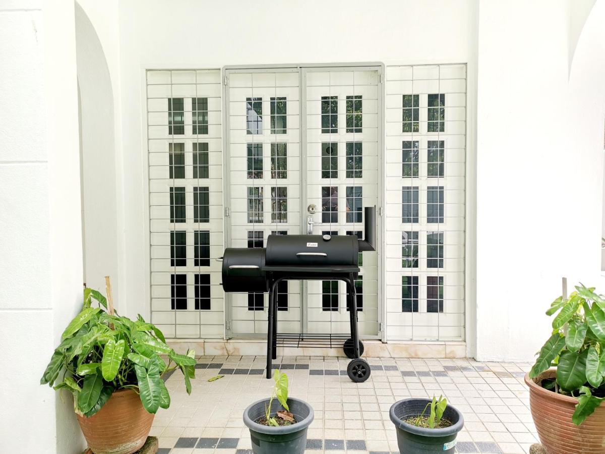 527 Beachhouse L 5 Bedroom With Swimming Pool - 3Min Walk To The Beach Tanjung Bungah  Buitenkant foto