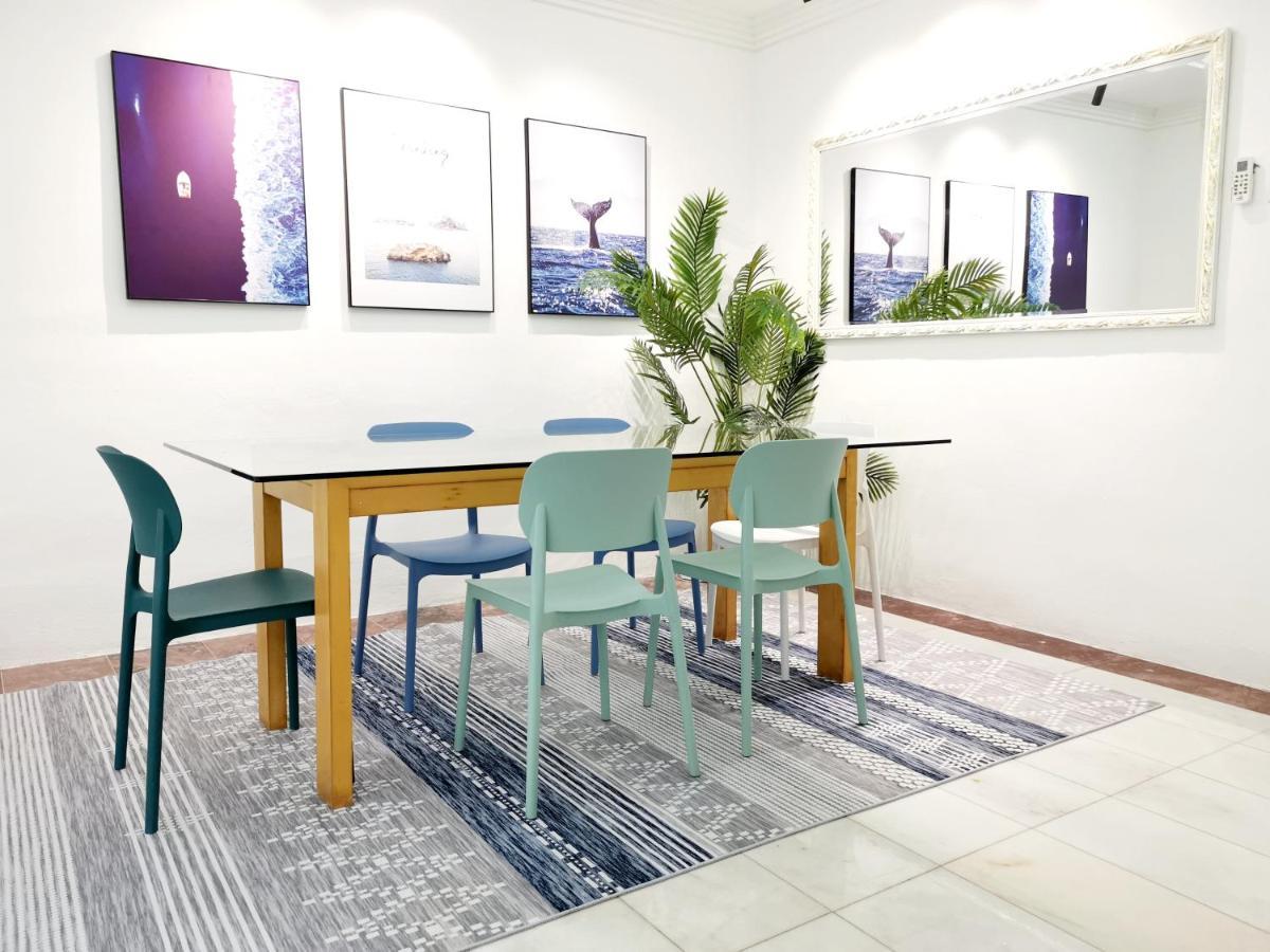 527 Beachhouse L 5 Bedroom With Swimming Pool - 3Min Walk To The Beach Tanjung Bungah  Buitenkant foto