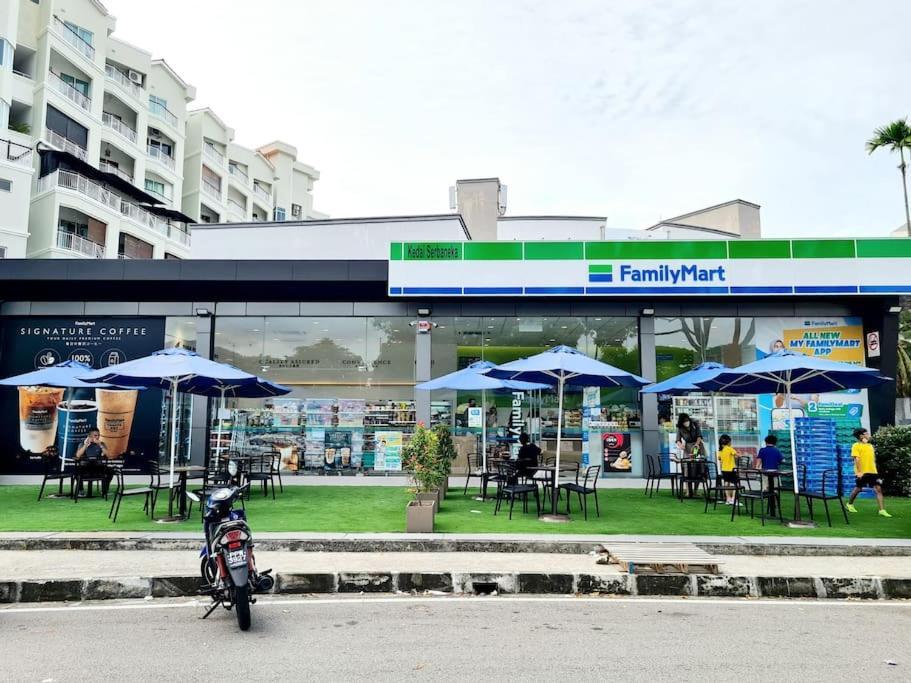 527 Beachhouse L 5 Bedroom With Swimming Pool - 3Min Walk To The Beach Tanjung Bungah  Buitenkant foto