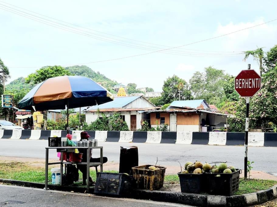 527 Beachhouse L 5 Bedroom With Swimming Pool - 3Min Walk To The Beach Tanjung Bungah  Buitenkant foto
