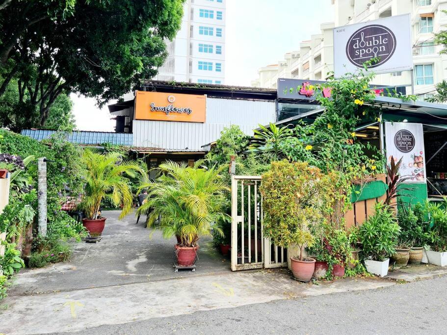 527 Beachhouse L 5 Bedroom With Swimming Pool - 3Min Walk To The Beach Tanjung Bungah  Buitenkant foto