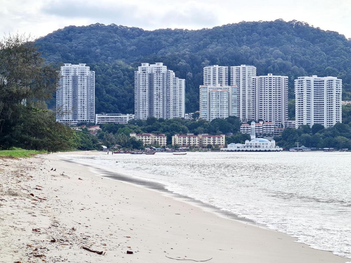 527 Beachhouse L 5 Bedroom With Swimming Pool - 3Min Walk To The Beach Tanjung Bungah  Buitenkant foto